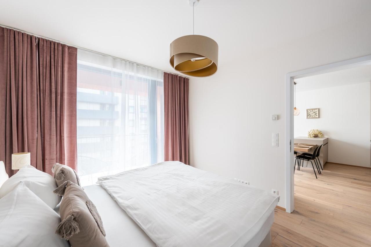 Jay Apartments Praag Buitenkant foto