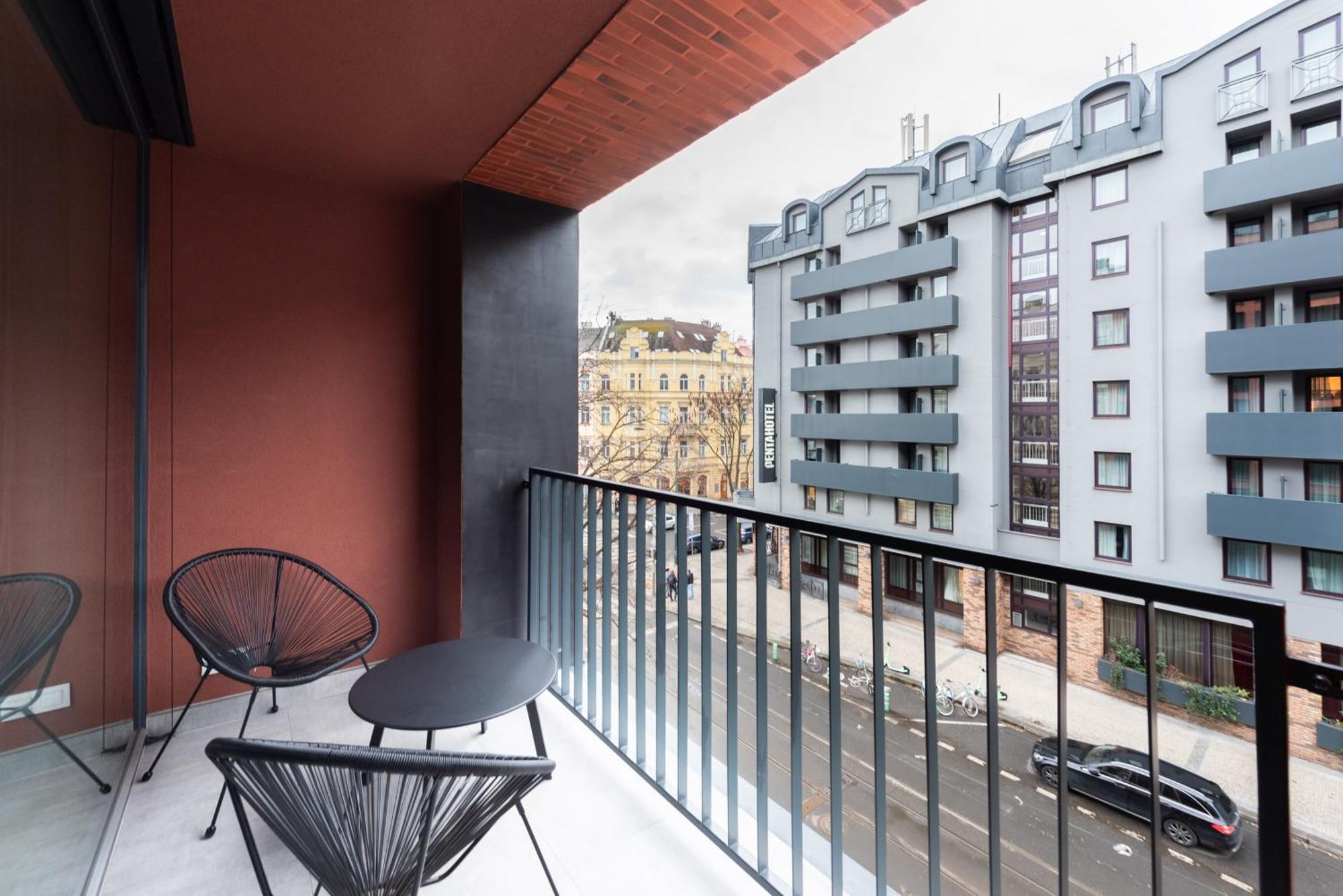 Jay Apartments Praag Buitenkant foto